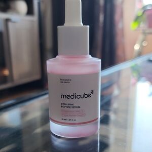 Medicube PDRN Pink Peptide Serum